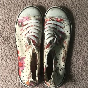 Rocket dog flower slip ons